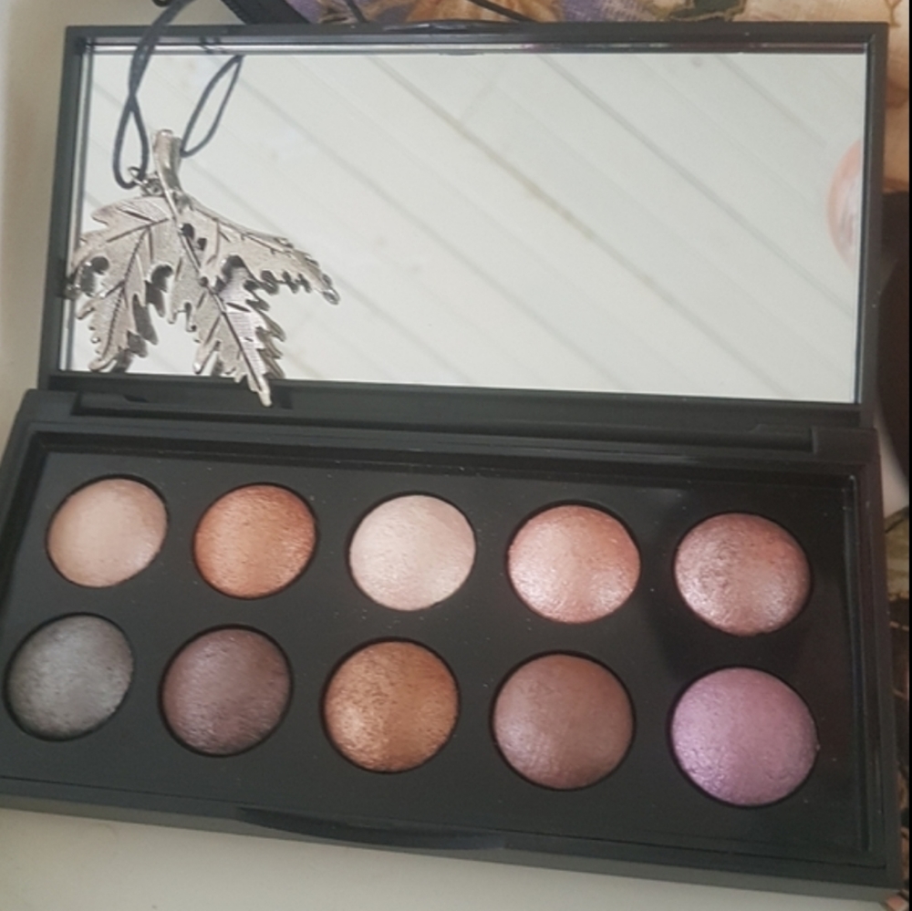 🍃🍁 Fall Baking Makeup Gift Set - Picture 3 of 11